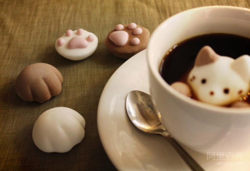 alibaixiu.com-adaymag-cute-marshmallow-cats-float-03